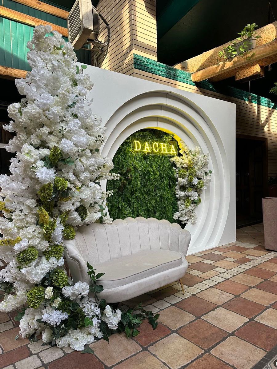 Dream Events tablescape with refined event details